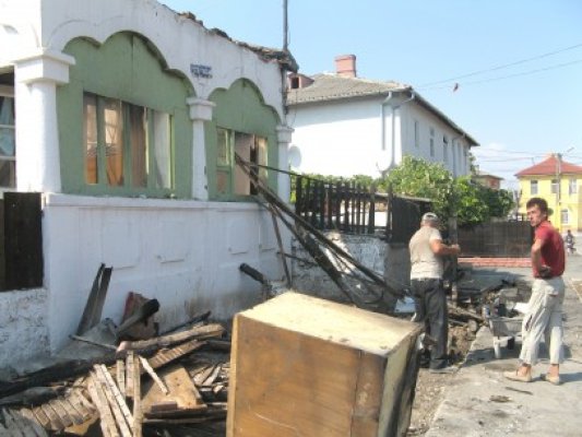 A luat foc firma de mase plastice din Ovidiu